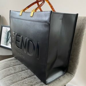 Fendi Tote- Black